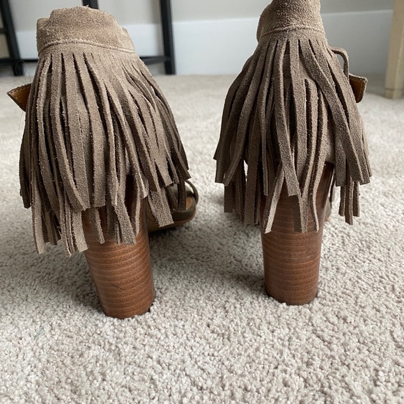 Dolce Vita Nancy Fringe Heels - Picture 4 of 5
